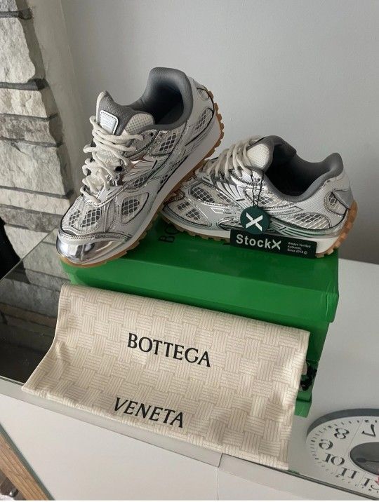 bottega veneta orbit size 39
