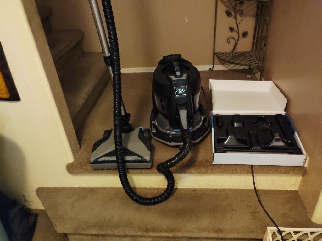 Rainbow Vacuum SRX Newest Model Excellent
