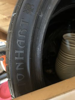 Lionheart Tires 235/40 19