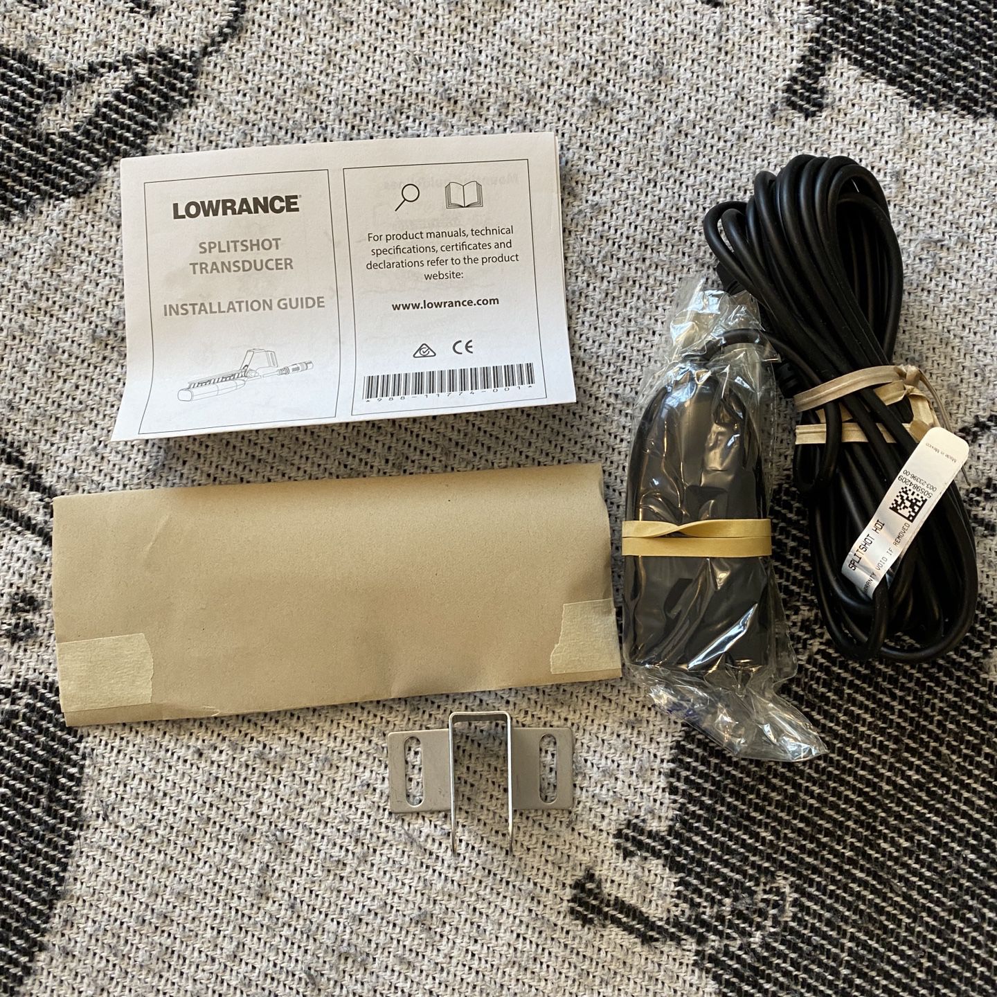Lowrance SplitShot Skimmer Transducer, fits Lowrance HOOK2 Fish Finders for  Sale in Des Plaines, IL - OfferUp