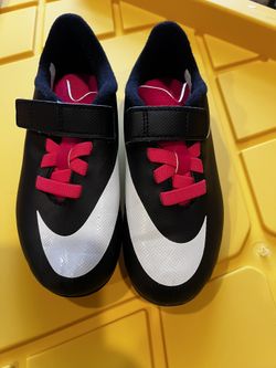 Nike Girls Soccer Cleats- Size 10C