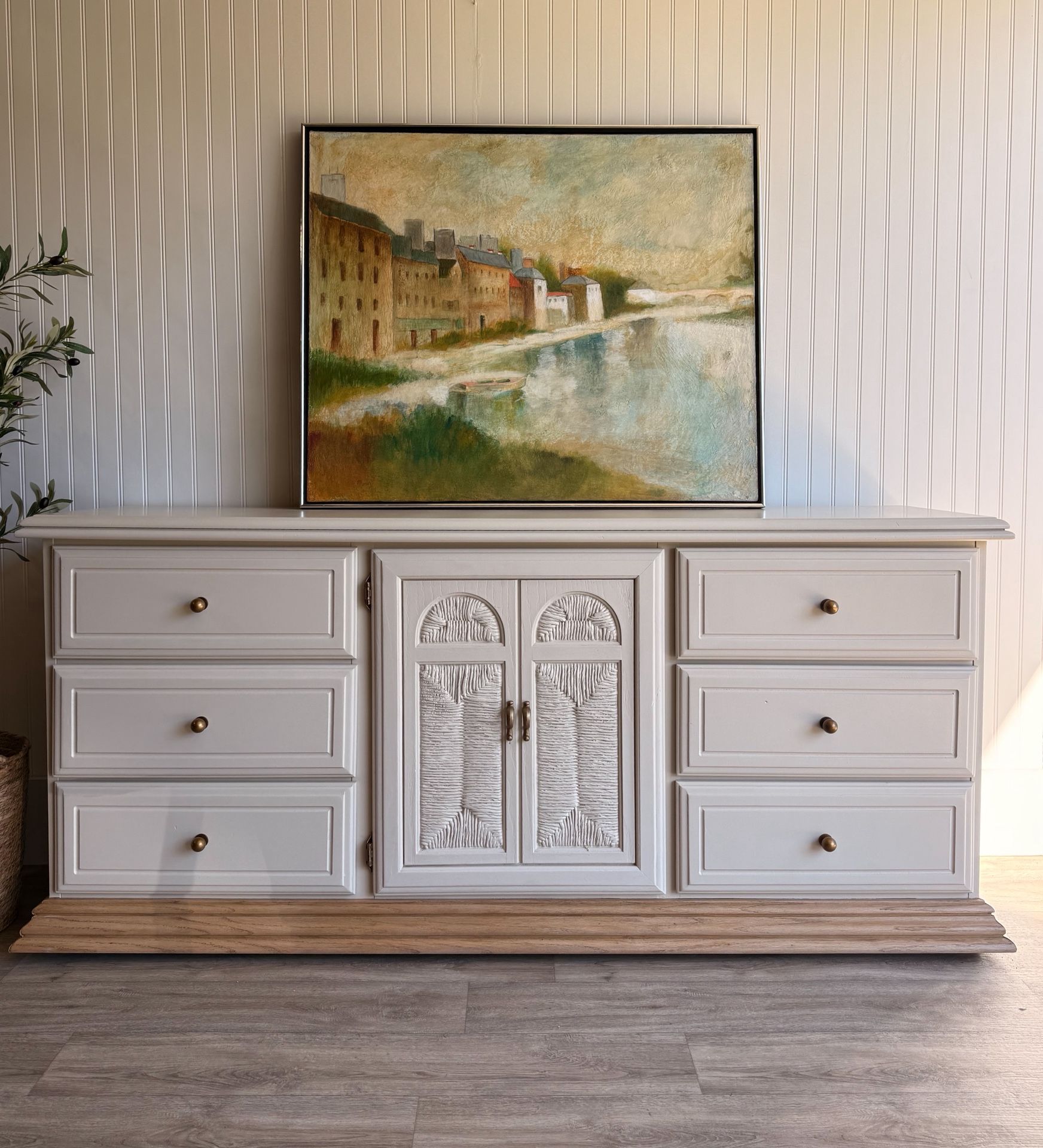 Fully Refinished Modern 7- Drawer Dresser with Center Cabinet! 🌿