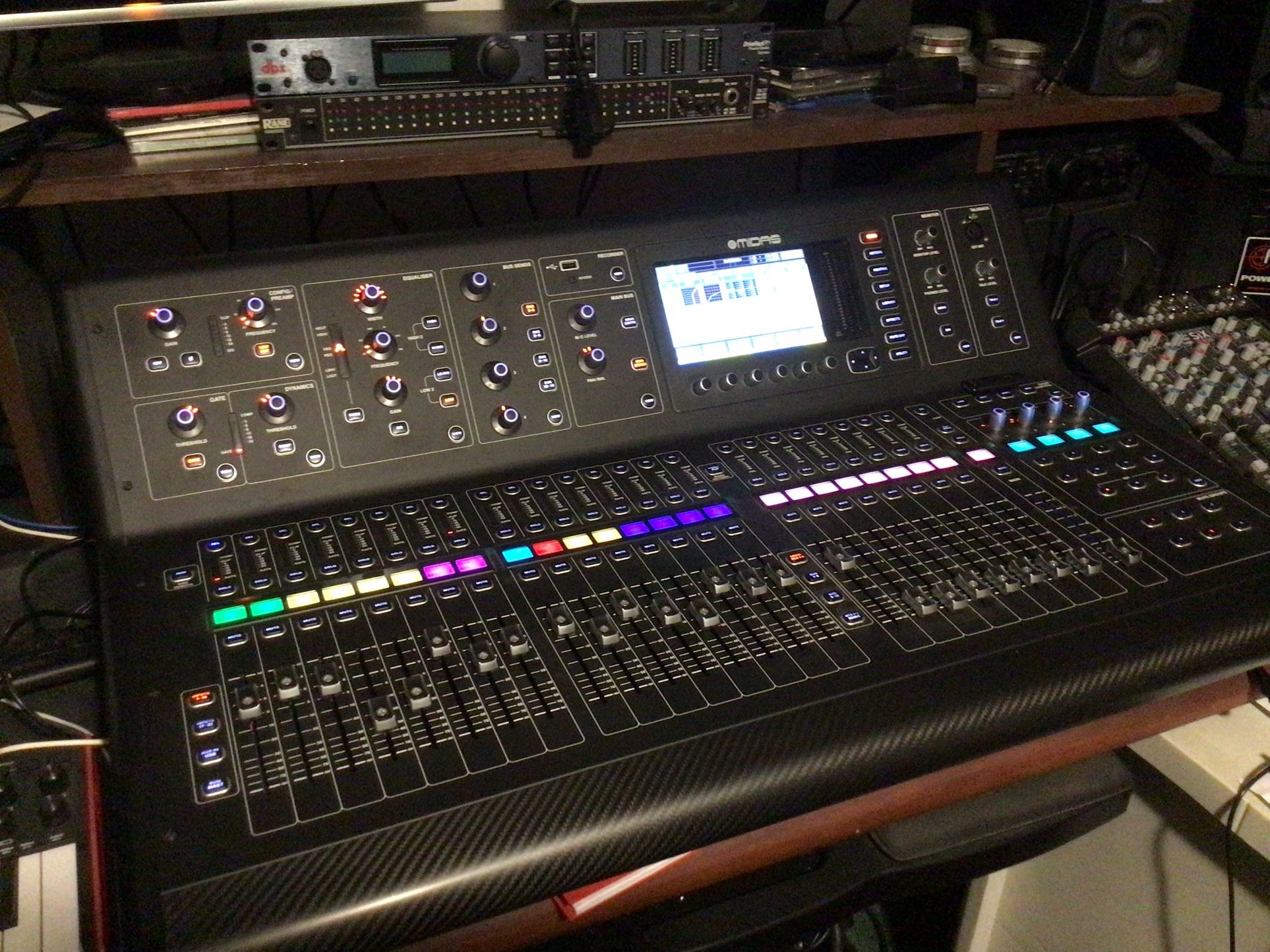 Midas M32 Mixing and Recorder Audio Mixer.