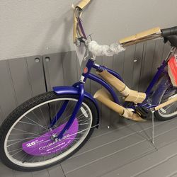 Schwinn Legacy Women's 26" Cruiser Bike