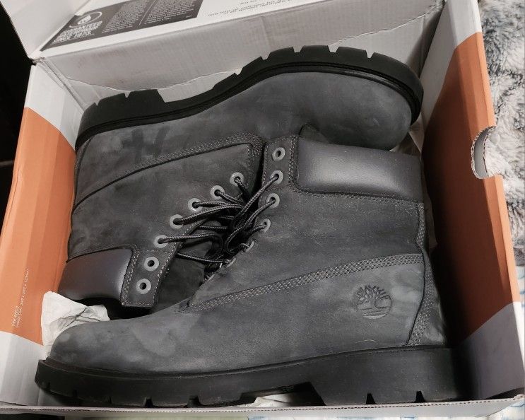 New Timberland Boots Size 11