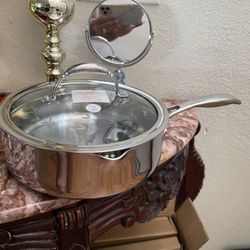 Sartén De 9” Tri-  Ply Con Tapa Coladora