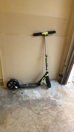 Micro Classic Black Scooter