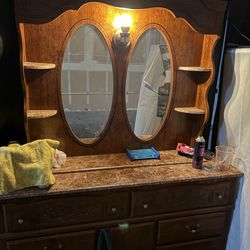 Dresser good condition
