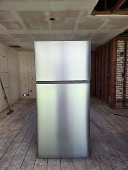 Mora Top-Freezer Refrigerator (Brand New)