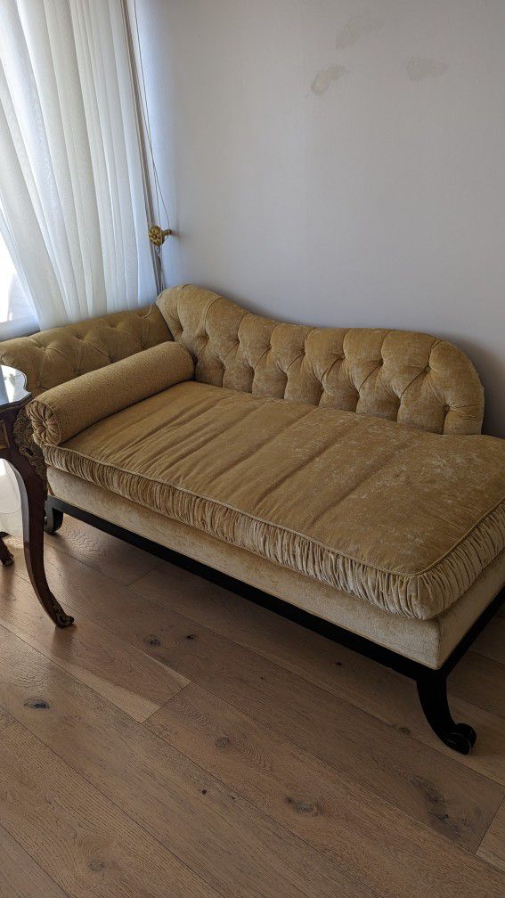 Vintage Tufted Chaise Lounge Sofa 