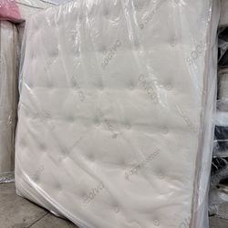 SALE 💥King mattress Saatva HD💥