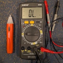 Multimeter & Voltage Tester
