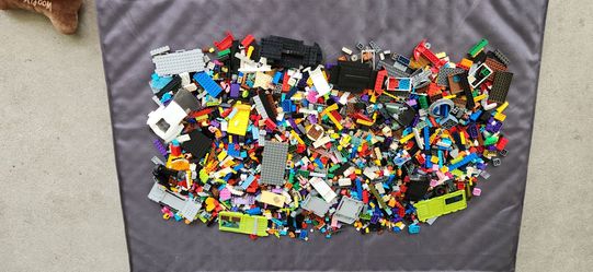 7 Lbs. of Non-Lego Mega Blox + More