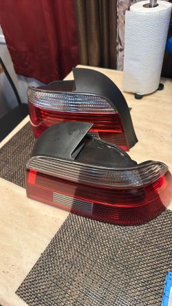 E39 tail lights