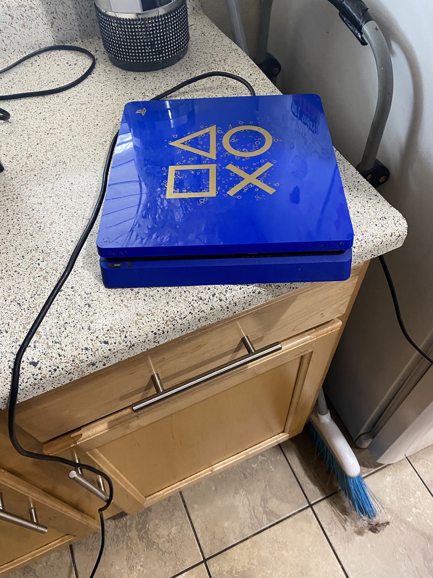 PS4 Slim No Controller