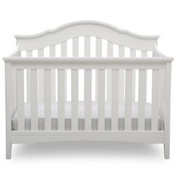 Delta Farmhouse crib/toddler bed/mattress/mattress cover