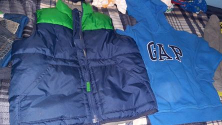 Boys size 6/7 wear