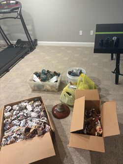 Large lot of insulators