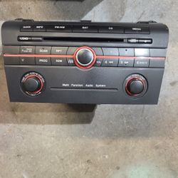 Mazda 3 Radio Sat XM MP3 CD 06-09 W/digital Read Out Board