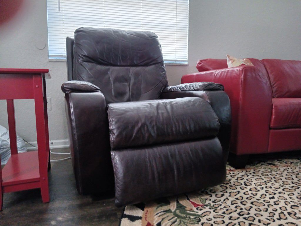 Modern Leather Wall-Hugging PWR Recliner