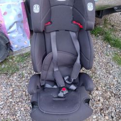 Graco Car Seat 5 Pt Harness Combo Never Used