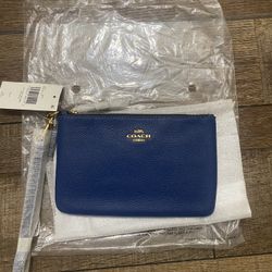 Authentic COACH WRISTLET (new) Gold Hardware 