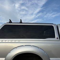 Leer Camper Shell. Short Bed 