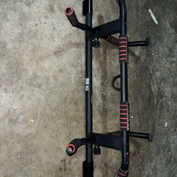 Doorway Pull-up/Push-up Bar