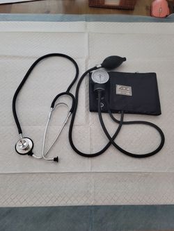 ADC Sphygmomanometer and Stethoscope Set