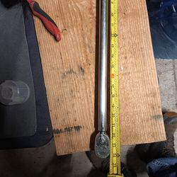Snap on torque wrench 2ft 3/8