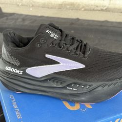Brooks Glycerin Max Black Size 7,8,9,10, 11 , 12 Running Shoes 