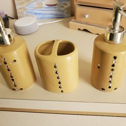 Soap, Lotion And Toothbrush Set