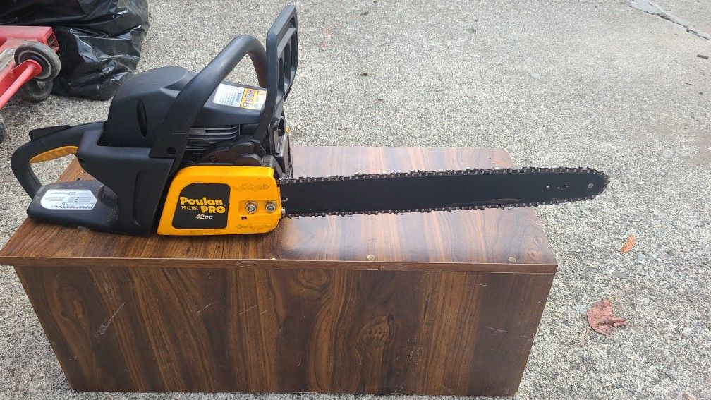 Poulan Pro 42cc Chainsaw – Runs Great
