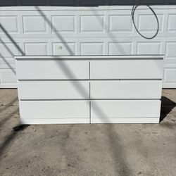 ‼️WHITE 6 DRAWER DRESSER‼️FOR SALE 225$ OR BEST OFFER‼️GREAT CONDITION🚚DELIVERY AVAILABLE🚚