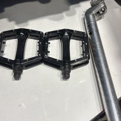 Pedals and uno seat post