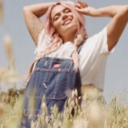 Mañana Será Bonito Tour Ticket 