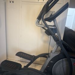 Free!!! Elliptical Pro  Form Trainer  7.0  Model Pfel01715.0 