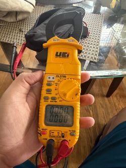 UEI DL379B Multimeter