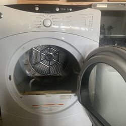 WASHER AND GAS DRYER SET