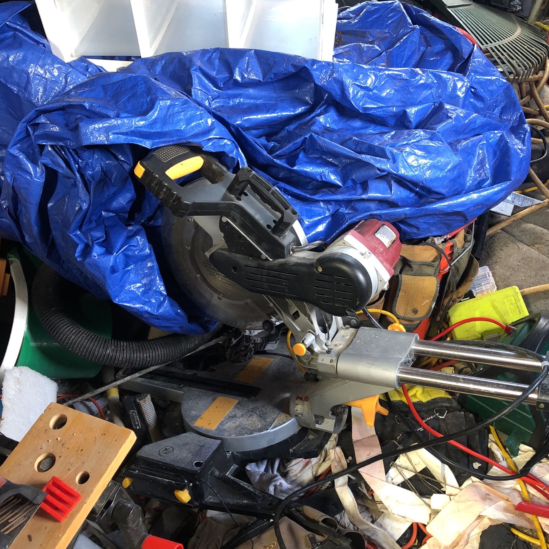 Chicago Electric 12 Inch Compound Miter Saw