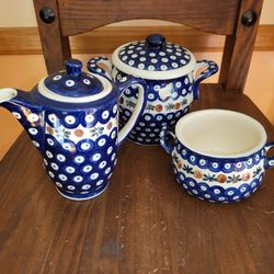 Polish Pottery 7-inch Jar with Lid and Handles Tea Pot Sugar Jar(Mosquito Theme) Hand Painted in Boleslawiec, Poland 