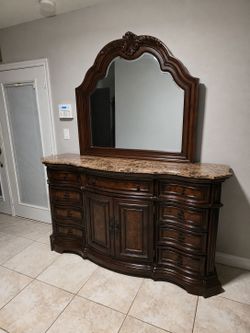 High quality solid wood dresser