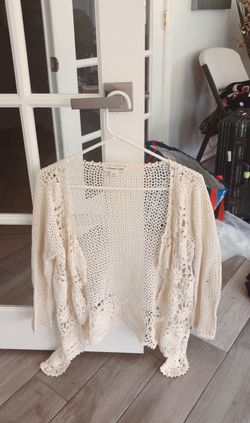 CUTE WHITE COVER UP