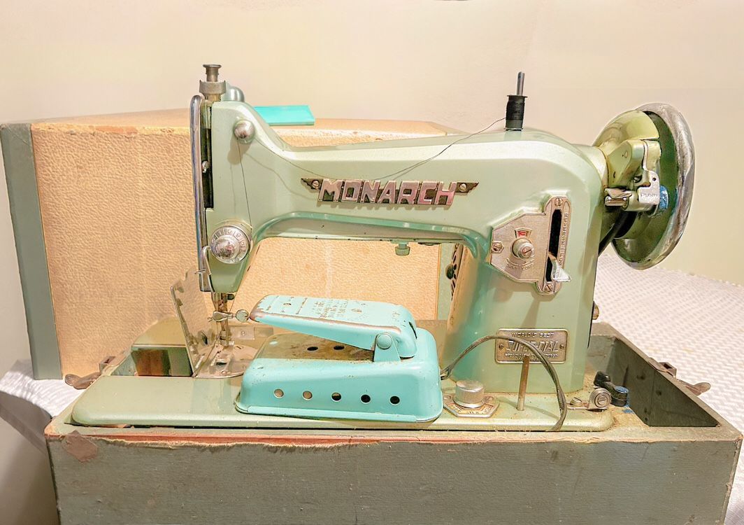 Máquina de Coser/Sewing Machine