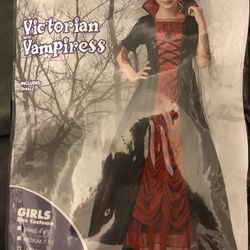 Victorian Vampiress Halloween Costume 