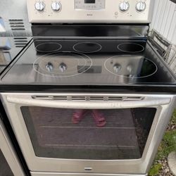 Maytag Stove 