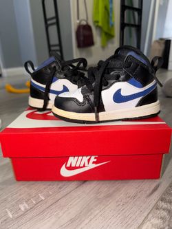 Air Jordan 1 mid SE