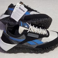 MEN'S SIZE 9 / WOMEN'S SIZE 10.5: REEBOK LEGACY RUNNERS!!