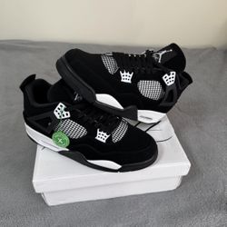 Jordan 4 White Thunder