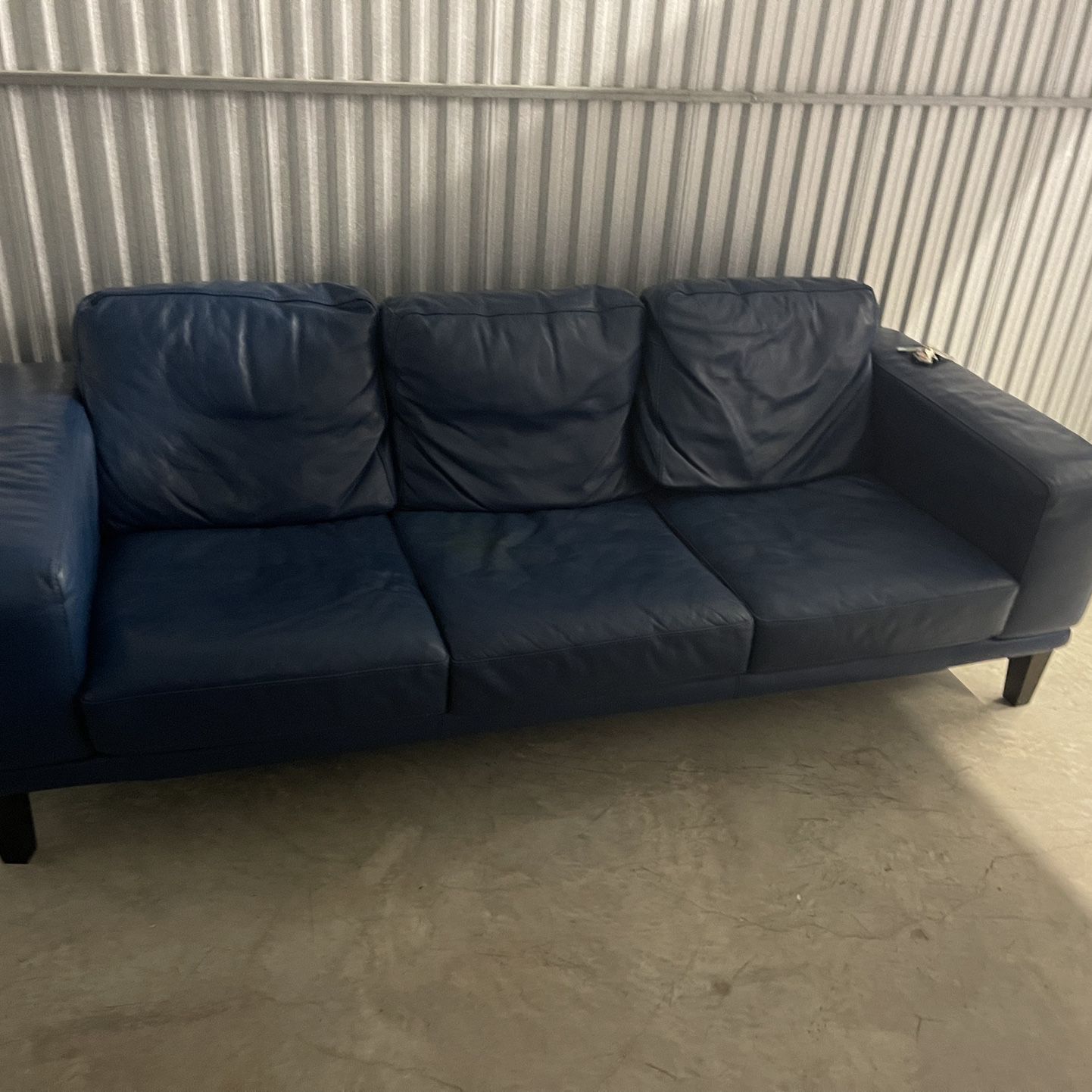 Beautiful Leather Sofa And Loveseat!